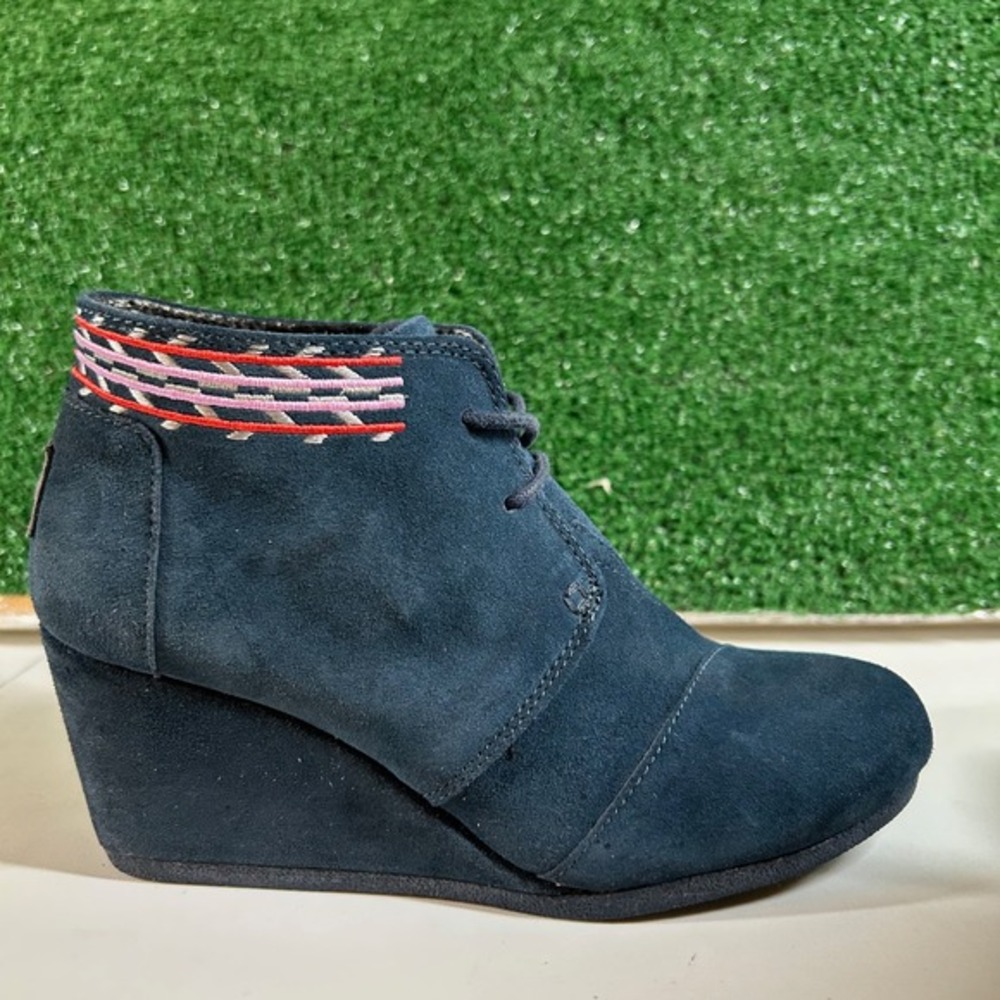TOMS Suede Desert Wedge Booties Ankle Boots Lace Up Blue‎ Preppy Womens 6.5